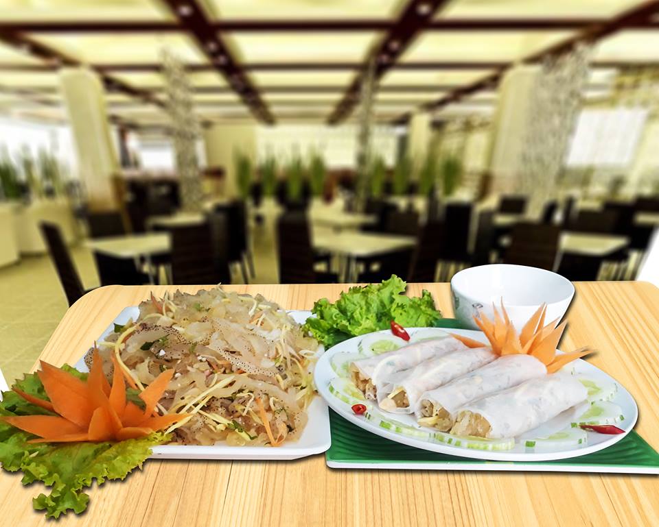 Lý do nào khiến nhà hàng ngon ở biển Hải Tiến S-Hải Tiến được du khách yêu thích ?